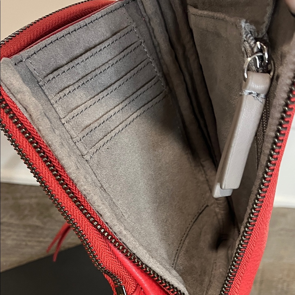 Vince Camuto Cory Sangaria Red Leather Cell Phone Wallet Crossbody Bag - Picture 11 of 14
